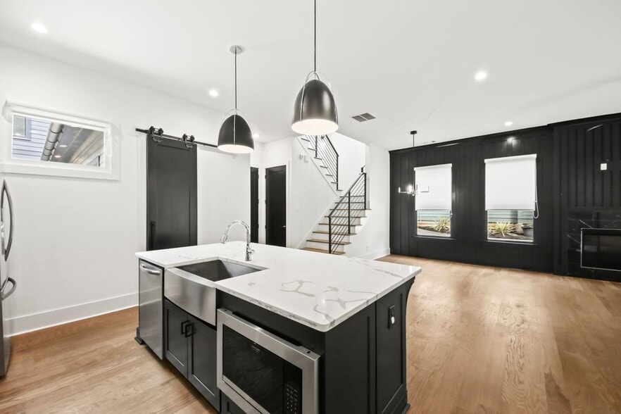 Building Photo - 1241 Bridges Ave SW