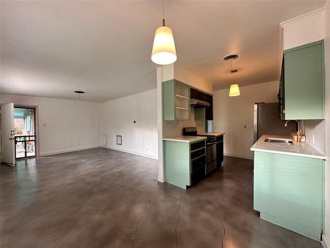 Building Photo - 1504 Braes Ridge Dr