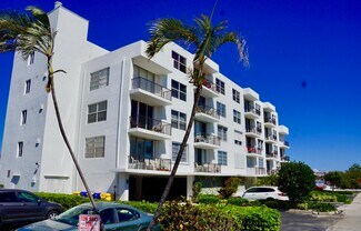 Building Photo - 301 Croton Ave