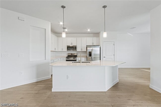 Building Photo - 20662 Greenwich Pl