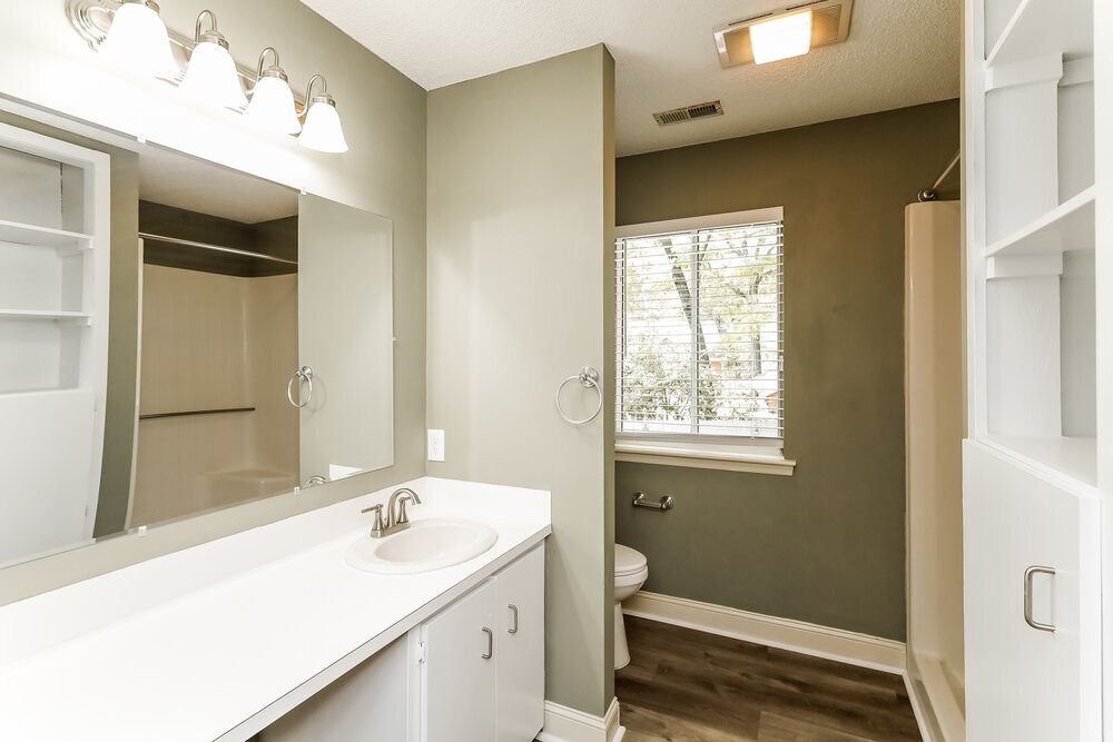 Building Photo - 304 S Westover Dr