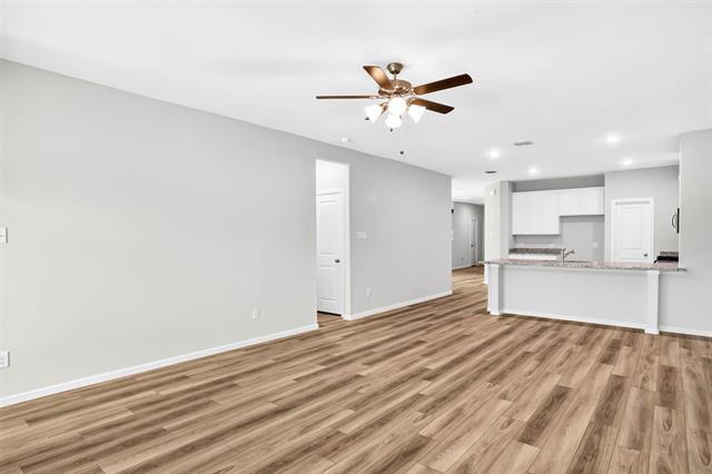 Building Photo - 736 Portina Dr