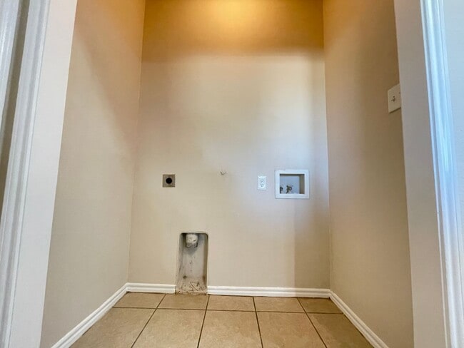 Building Photo - 3/2 Duplex in Arlington