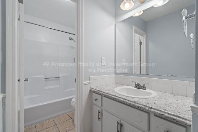 Building Photo - 502 Krest Dr