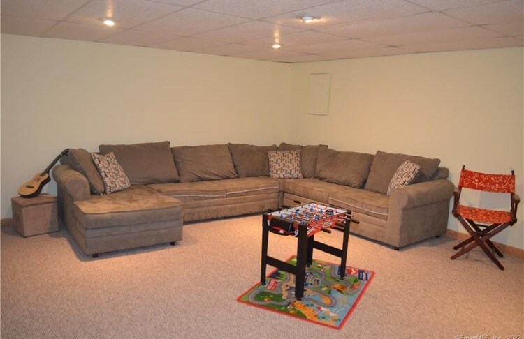 Building Photo - 2703 Mill Pond Dr