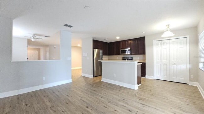 Building Photo - 12706 Somerset Oaks St
