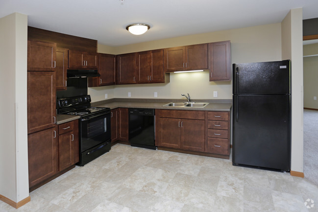 Kitchen - Piccadilly Square 62+ Senior Living