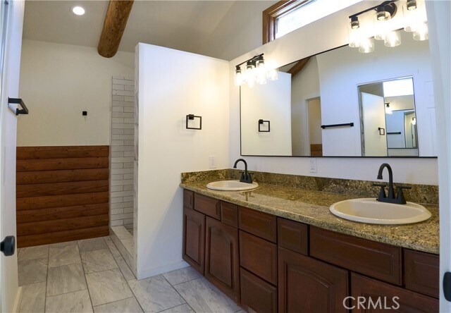 Building Photo - 373 Loftyhill Dr