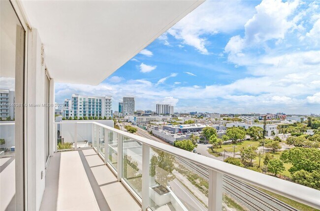 Building Photo - 4250 Biscayne Blvd