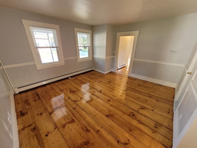 Building Photo - 38 Souhegan St