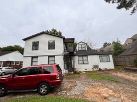 Building Photo - 3523 Barwood Cir