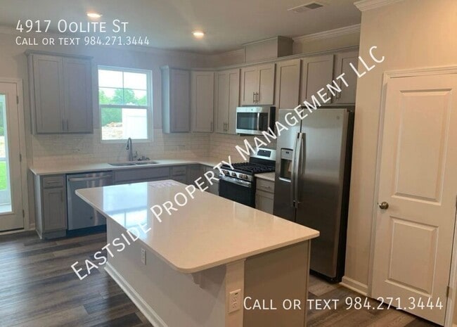 Building Photo - 4917 Oolite St