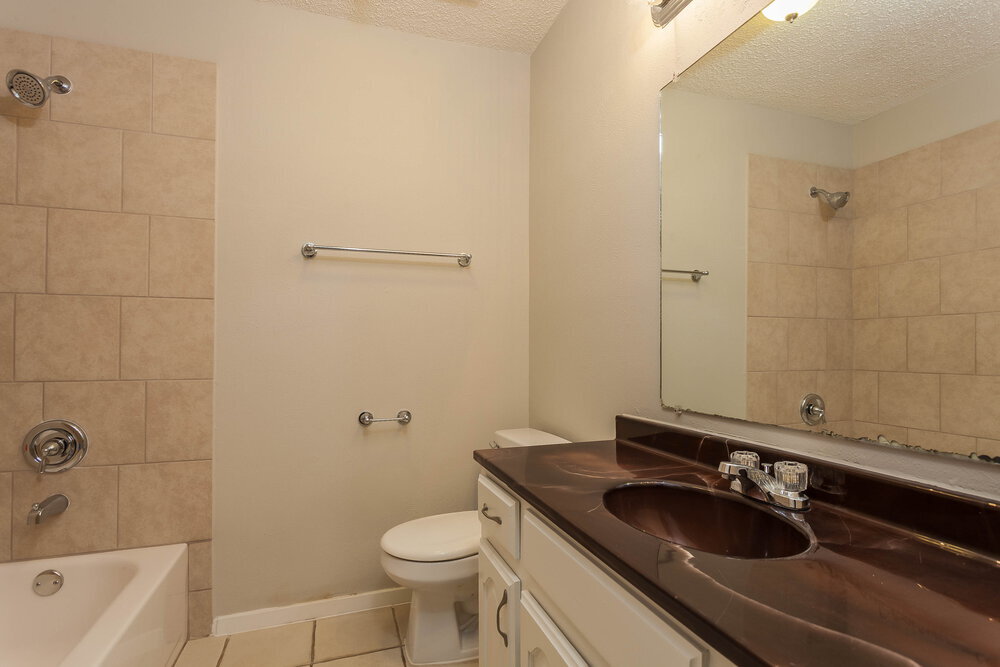 Building Photo - 6053 Herschel Dr