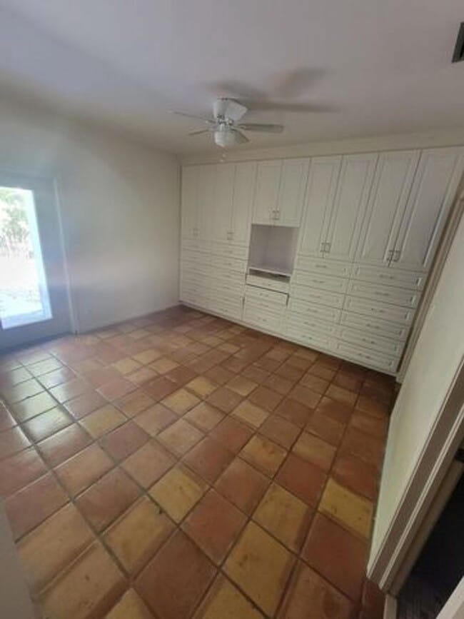 Building Photo - 6223 Allen St