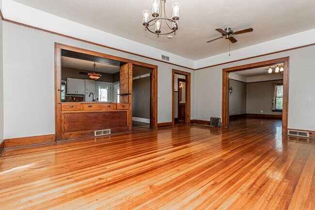 Building Photo - Please View 3D Virtual Walk-Through Before...