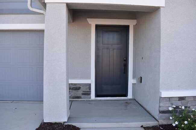 Building Photo - 4027 Bayonet Dr