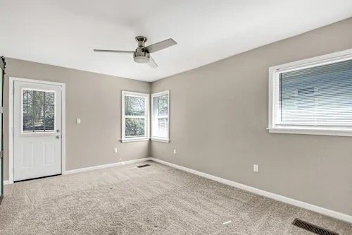 Building Photo - 2152 Holly Hill Dr