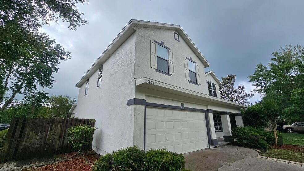Building Photo - 13983 Summer Breeze Dr