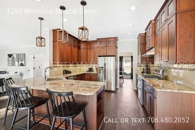 Building Photo - 1250 Mayfield Manor Dr