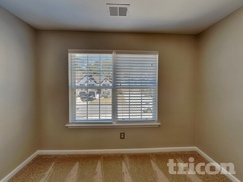 Building Photo - 2737 Trellis Oaks Dr SW