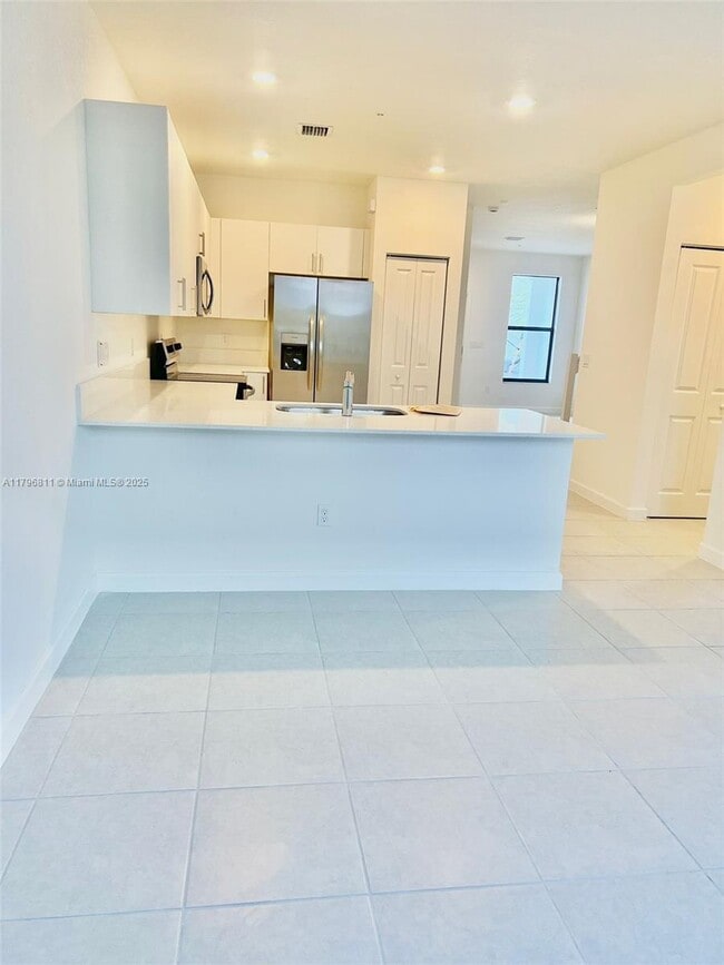 Building Photo - 209 SW 159th Way