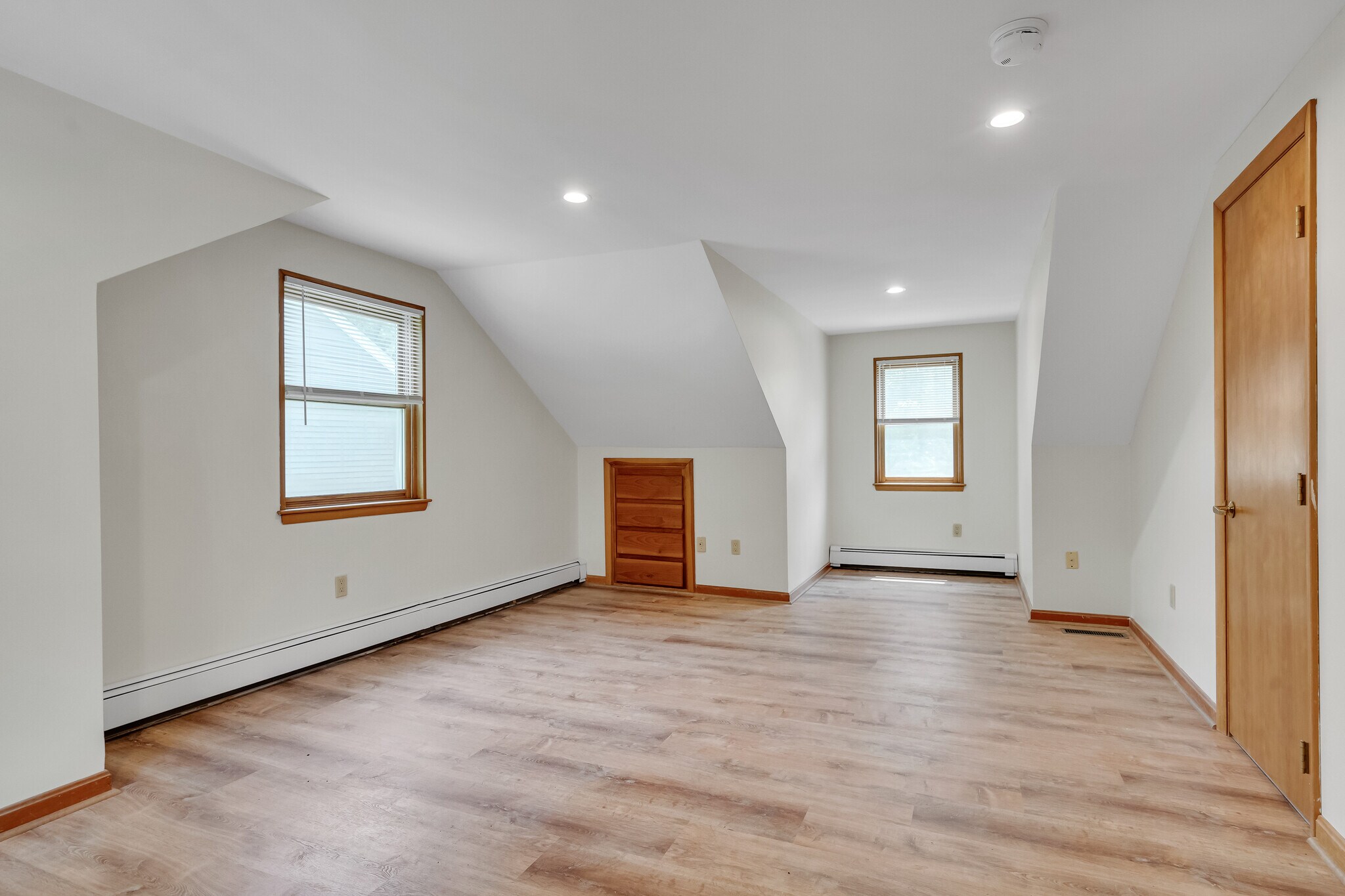 Building Photo - 115 Rowe St