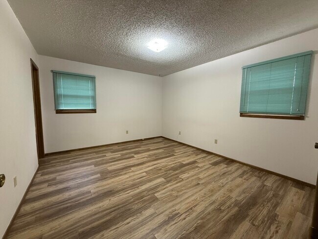 Building Photo - 3816 43rd St