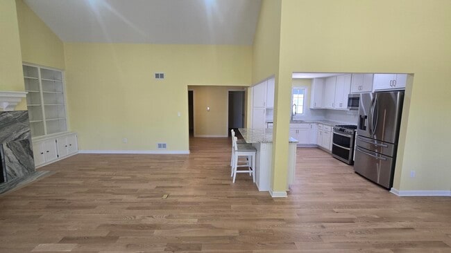 Building Photo - 2112 Quincy Ct