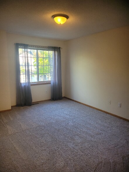 Building Photo - 9283 Troon Ct