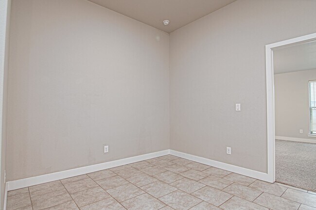 Building Photo - 2510 Outlaw Ct