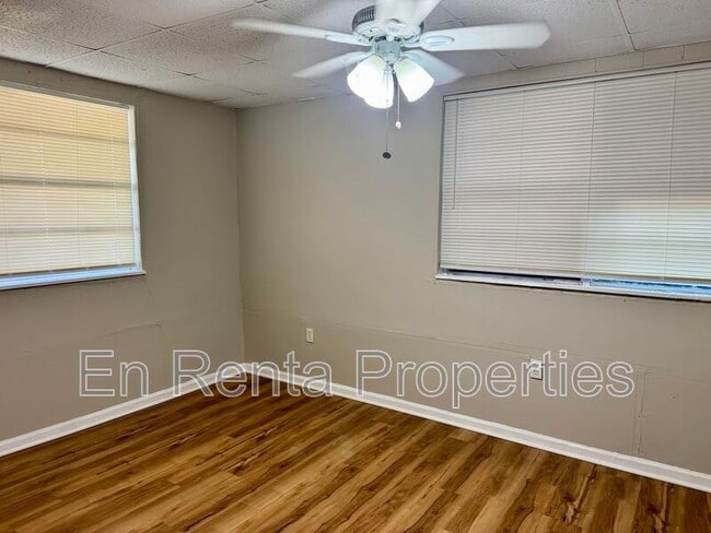 Building Photo - 2906 Birch Park Dr