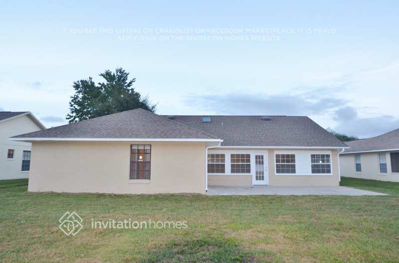 Building Photo - 2442 Sweetwater Blvd