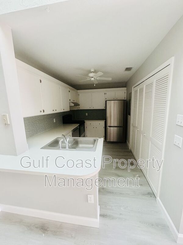 Building Photo - 3300 Loveland Blvd