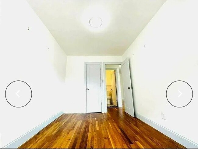 Building Photo - Make this amazing place your new home!