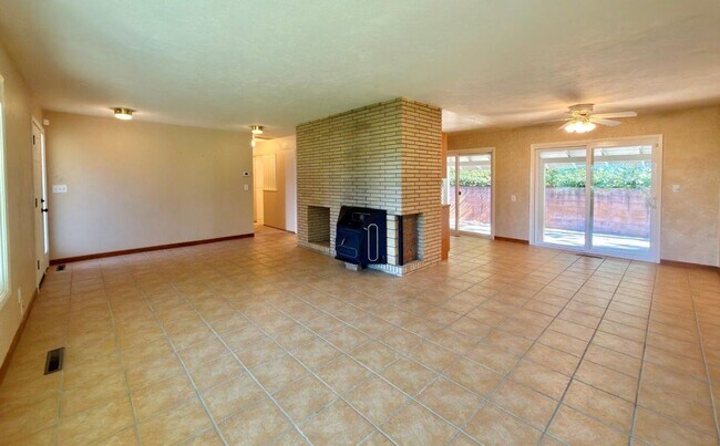 Building Photo - Peaceful and Easy Feeling, Angwin 3 Bedrooms, 2 Bathrooms