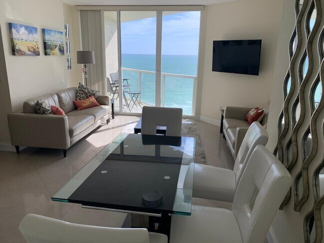 Building Photo - 16699 Collins Ave