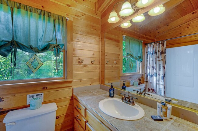 Building Photo - 150 Arrow Way