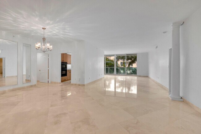 Building Photo - 500 SE Mizner Blvd