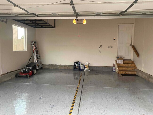 Building Photo - 10756 Deer Meadow Cir