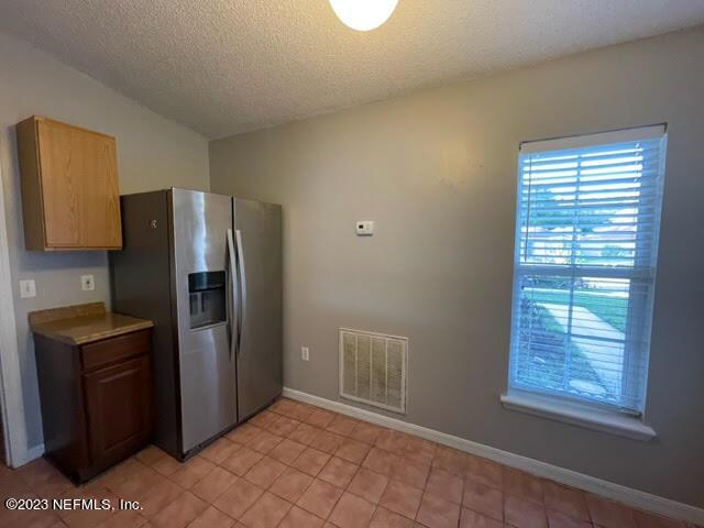 Building Photo - 10538 Lantana Lakes Dr N