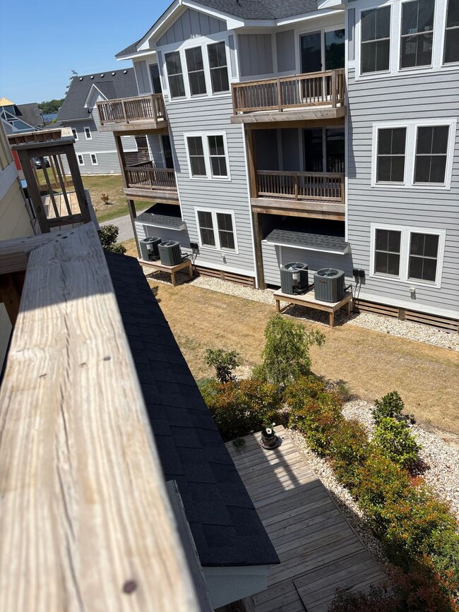 Building Photo - 3 Bedroom 3 Bath Home in Kill Devil Hills ...
