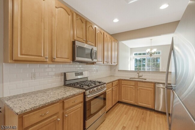 Building Photo - 105 Wallace Ct