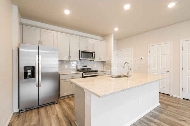 Building Photo - 12232 Creamery St