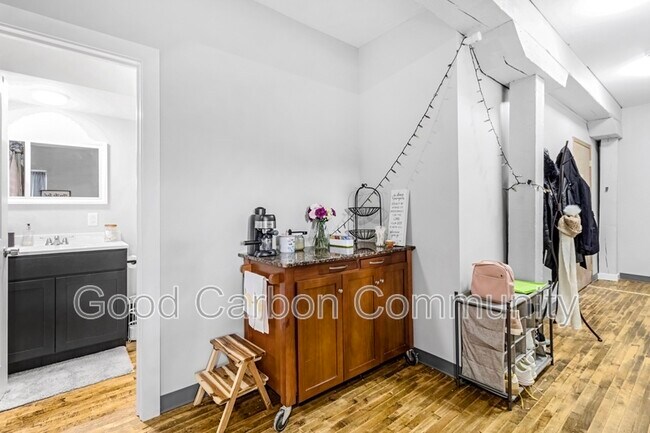 Building Photo - 30 Water St