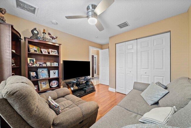 Building Photo - 13676 Cortez Dr