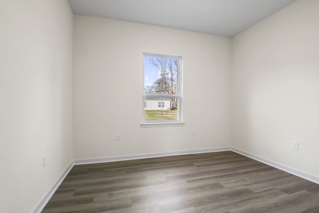 Building Photo - 20983 Oregon St