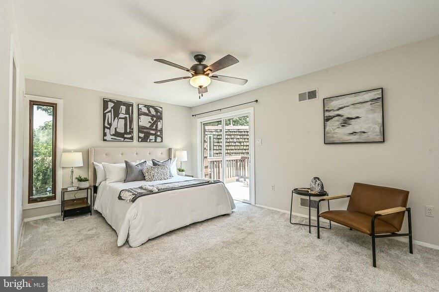 Building Photo - 5621 9th Rd N