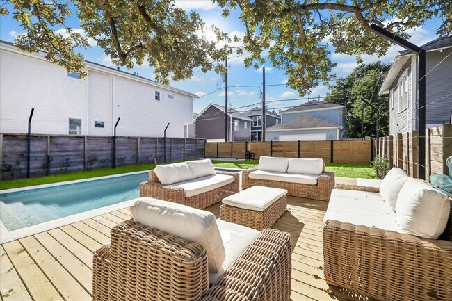 Building Photo - 415 Arlington St