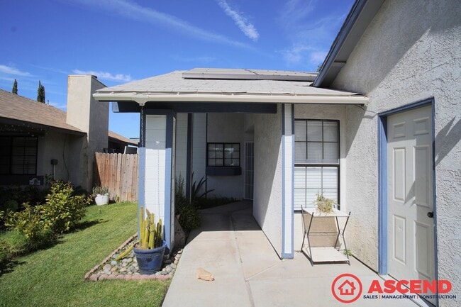 Building Photo - Charming Home in Southwest Bakersfield!