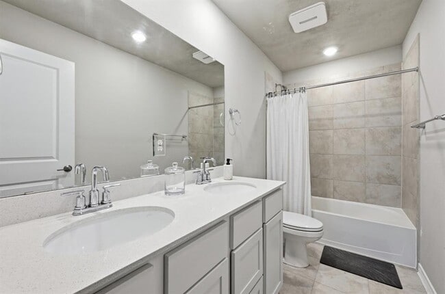 Building Photo - 488 Pepperbark Loop